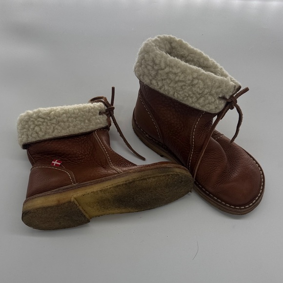 Duckfeet Shearling Lined Brown Leather Ankle Boots- Denmark Made sz 39 - Picture 2 of 4